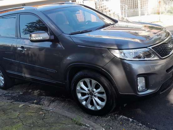 KIA-SORENTO-2.4 16V GASOLINA EX AUTOMÁTICO KIA-SORENTO-2013