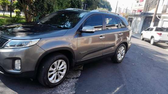 KIA-SORENTO-2013