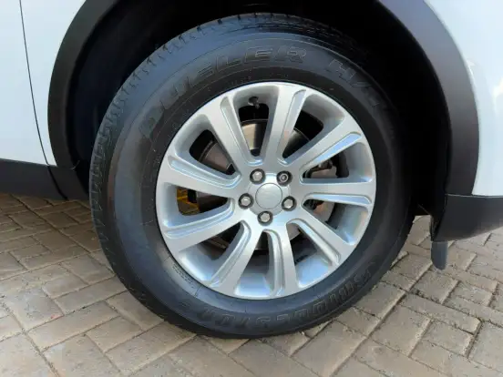 LAND ROVER-DISCOVERY SPORT-2016