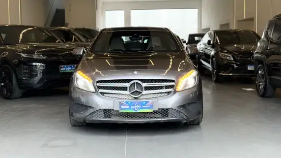 MERCEDES-BENZ-A 200-1.6 TURBO URBAN 16V GASOLINA 4P AUTOMÁTICO MERCEDES-BENZ-A 200-2015