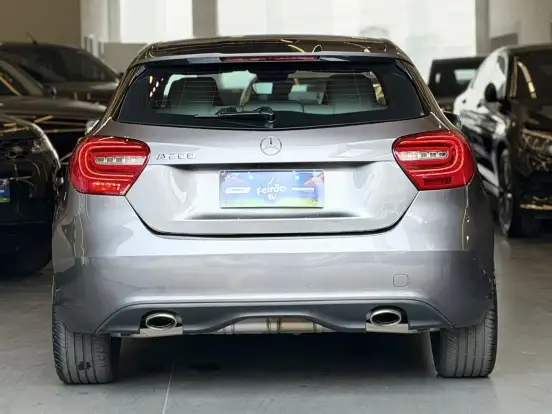 MERCEDES-BENZ-A 200-1.6 TURBO URBAN 16V GASOLINA 4P AUTOMÁTICO MERCEDES-BENZ-A 200-2015