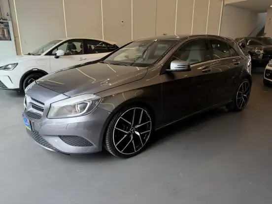 MERCEDES-BENZ-A 200-1.6 TURBO URBAN 16V GASOLINA 4P AUTOMÁTICO MERCEDES-BENZ-A 200-2015