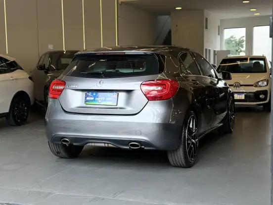 MERCEDES-BENZ-A 200-1.6 TURBO URBAN 16V GASOLINA 4P AUTOMÁTICO MERCEDES-BENZ-A 200-2015