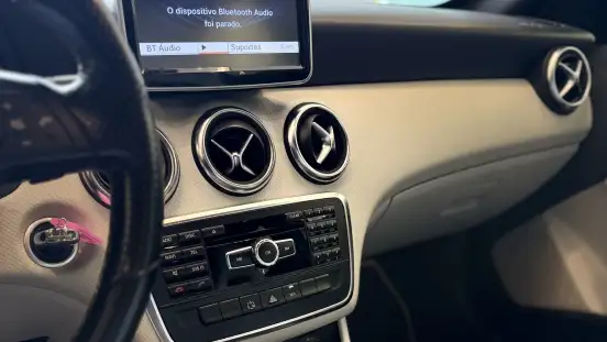 MERCEDES-BENZ-A 200-2015