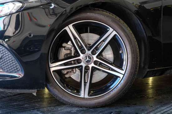 MERCEDES-BENZ-A 250-2019