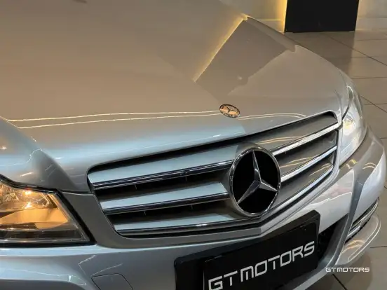 MERCEDES-BENZ-C 180-1.8 CGI CLASSIC 16V TURBO GASOLINA 4P AUTOMÁTICO MERCEDES-BENZ-C 180-2012