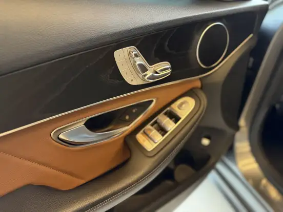 MERCEDES-BENZ-C 300-2019