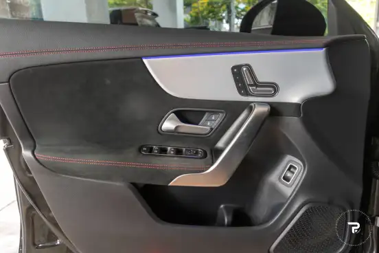 MERCEDES-BENZ-CLA 200-2024