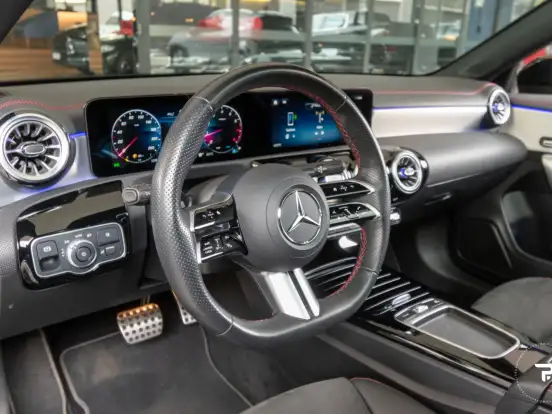 MERCEDES-BENZ-CLA 200-1.3 MHEV AMG LINE 7G-DCT MERCEDES-BENZ-CLA 200-2024