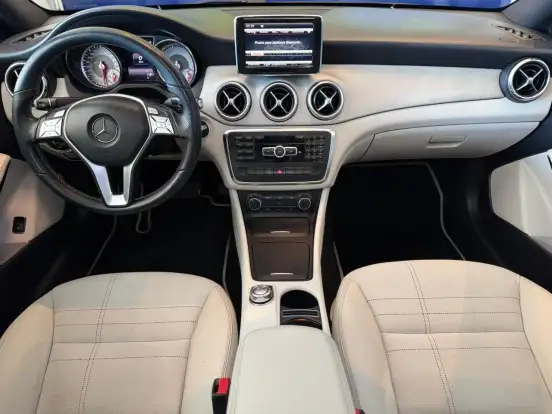 MERCEDES-BENZ-CLA 200-2014