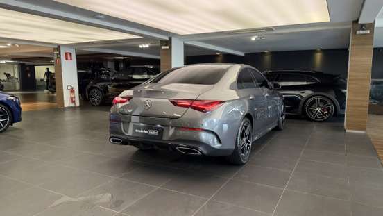 MERCEDES-BENZ-CLA 200-2024