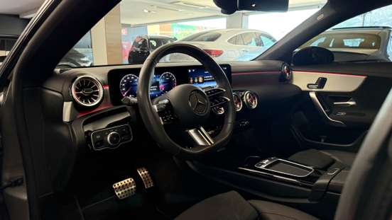 MERCEDES-BENZ-CLA 200-2024
