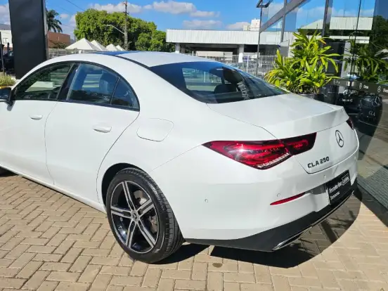 MERCEDES-BENZ-CLA 250-2.0 CGI GASOLINA 7G-DCT MERCEDES-BENZ-CLA 250-2022