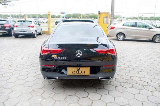 MERCEDES-BENZ-CLA 250-2.0 CGI GASOLINA 7G-DCT MERCEDES-BENZ-CLA 250-2022
