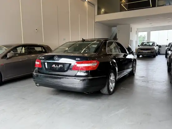 MERCEDES-BENZ-E 250-2011