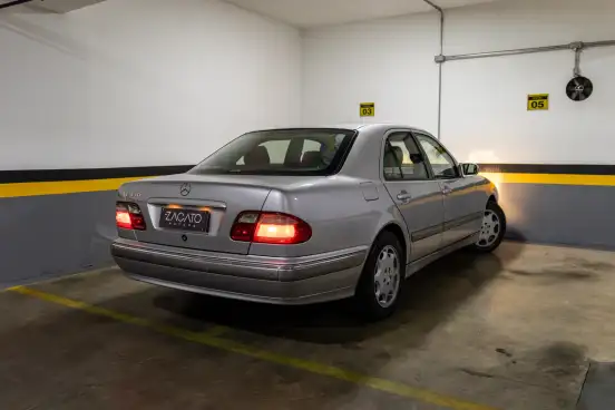 MERCEDES-BENZ-E 430-4.3 ELEGANCE V8 GASOLINA 4P AUTOMÁTICO MERCEDES-BENZ-E 430-2001