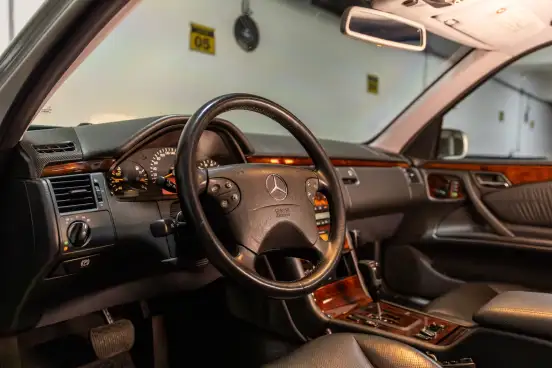 MERCEDES-BENZ-E 430-4.3 ELEGANCE V8 GASOLINA 4P AUTOMÁTICO MERCEDES-BENZ-E 430-2001
