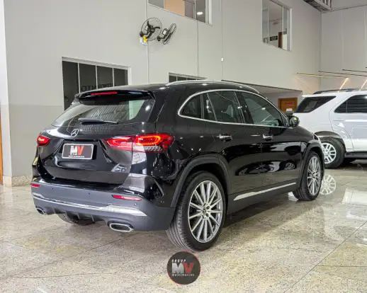 MERCEDES-BENZ-GLA 200-2022