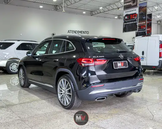 MERCEDES-BENZ-GLA 200-2022