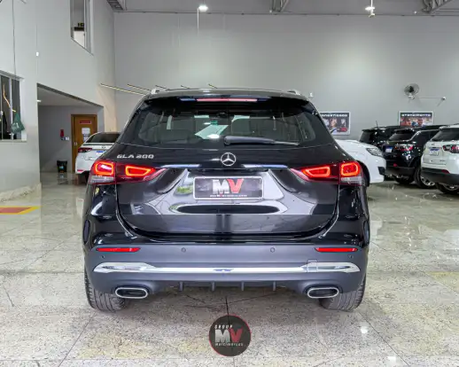 MERCEDES-BENZ-GLA 200-2022