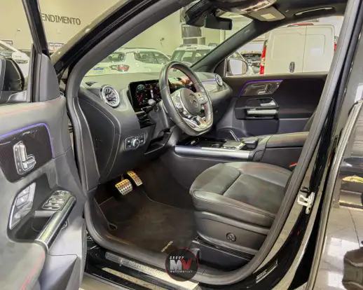 MERCEDES-BENZ-GLA 200-2022
