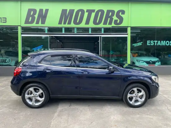 MERCEDES-BENZ-GLA 200-2018