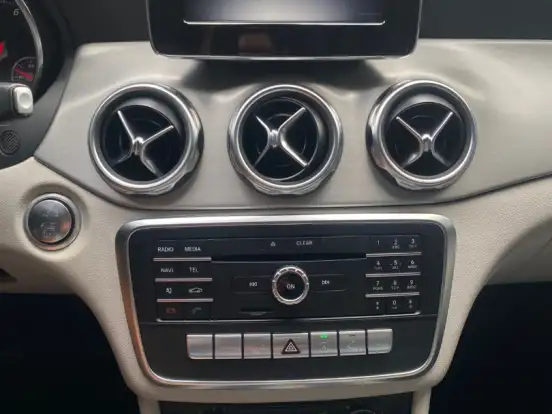 MERCEDES-BENZ-GLA 200-1.6 CGI FLEX ADVANCE 7G-DCT MERCEDES-BENZ-GLA 200-2018