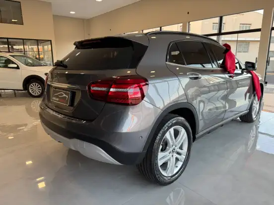 MERCEDES-BENZ-GLA 200-1.6 CGI FLEX ADVANCE 7G-DCT MERCEDES-BENZ-GLA 200-2020