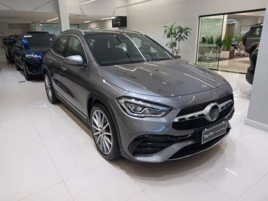 MERCEDES-BENZ-GLA 200-2022