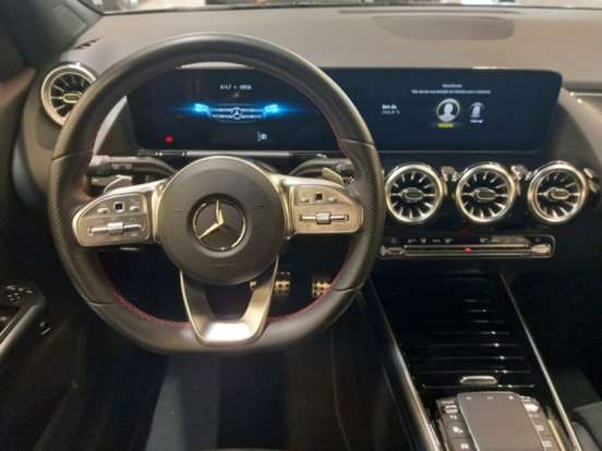 MERCEDES-BENZ-GLA 200-2022
