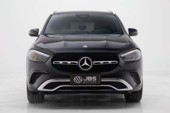 MERCEDES-BENZ-GLA 200-2024