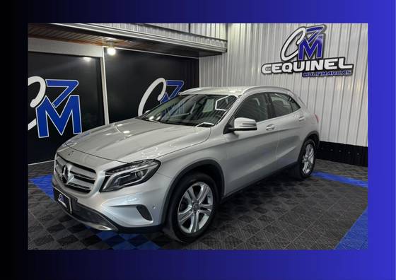 Mercedes-Benz GLA 200 1.6 CGI Advance 16V Turbo Flex 4P Automático