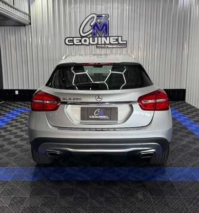 MERCEDES-BENZ-GLA 200-2017