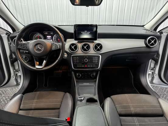 MERCEDES-BENZ-GLA 200-1.6 CGI ADVANCE 16V TURBO FLEX 4P AUTOMÁTICO MERCEDES-BENZ-GLA 200-2017