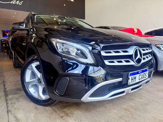 MERCEDES-BENZ-GLA 200-2019