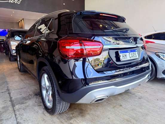 MERCEDES-BENZ-GLA 200-2019
