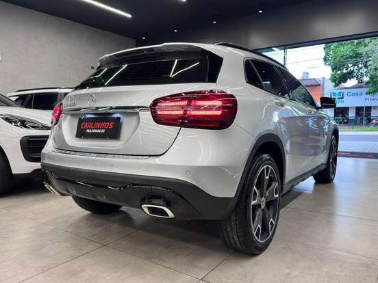 MERCEDES-BENZ-GLA 200-2018