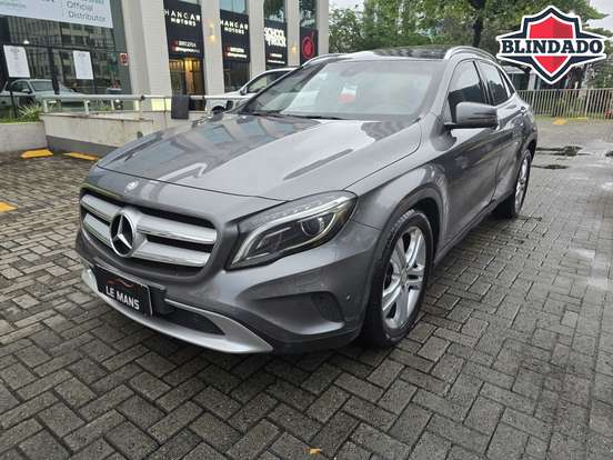 MERCEDES-BENZ-GLA 200-2014