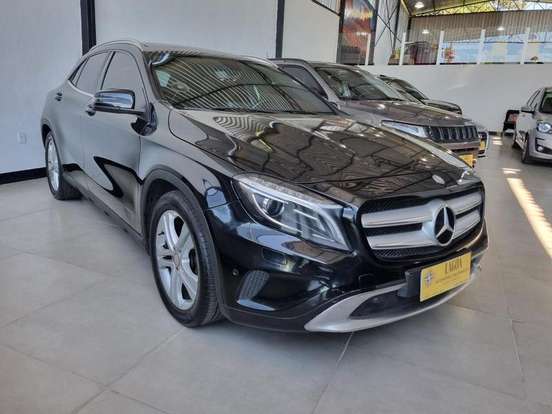 MERCEDES-BENZ-GLA 200-2014