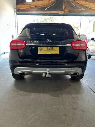 MERCEDES-BENZ-GLA 200-2014