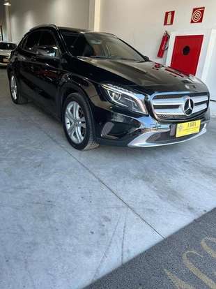 MERCEDES-BENZ-GLA 200-2014
