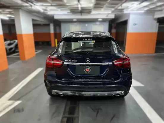 MERCEDES-BENZ-GLA 250-2018