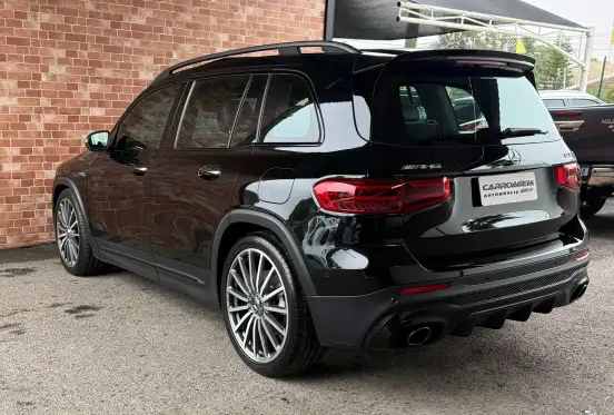 MERCEDES-BENZ-GLB 35 AMG-2023