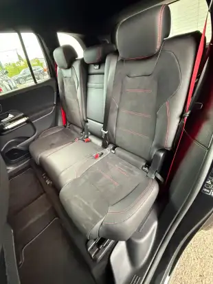 MERCEDES-BENZ-GLB 35 AMG-2023