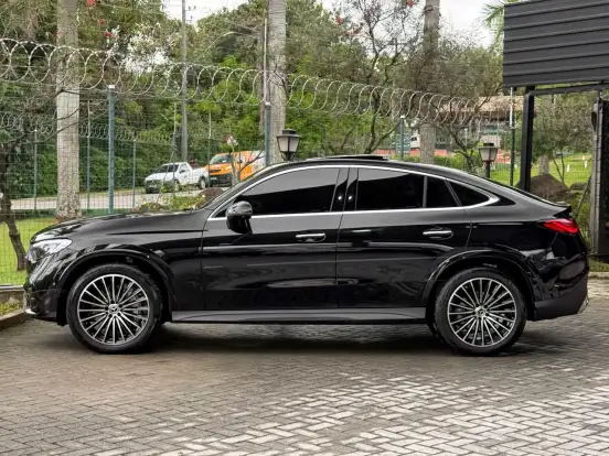 MERCEDES-BENZ-GLC 300-2025