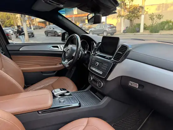 MERCEDES-BENZ-GLE 43 AMG-2016