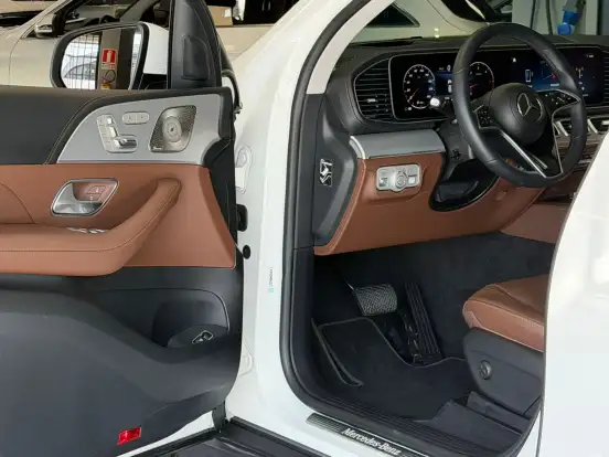 MERCEDES-BENZ-GLE 450d-2025