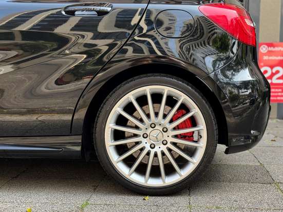 MERCEDES-BENZ-A 45 AMG-2013