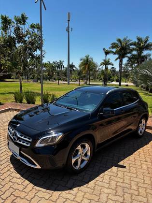 Mercedes-Benz GLA 200 1.6 CGI Flex Advance 7G-DCT