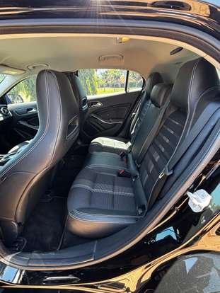 MERCEDES-BENZ-GLA 200-2017